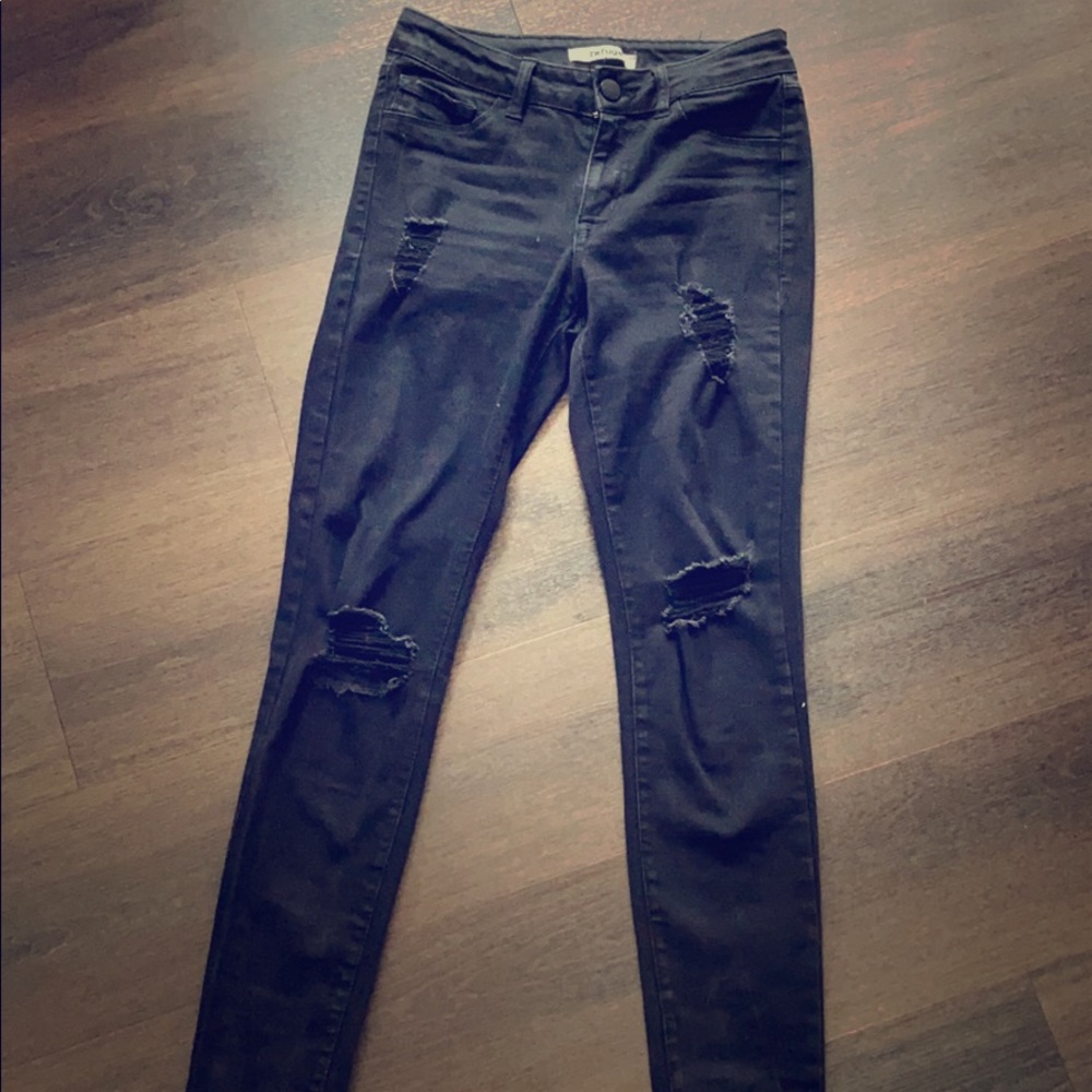 Distressed dark Refugee Jeans